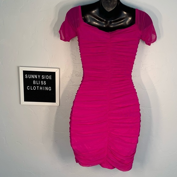Windsor Hot Pink Bodycon Ruched Dress Size Medium - Picture 5 of 10